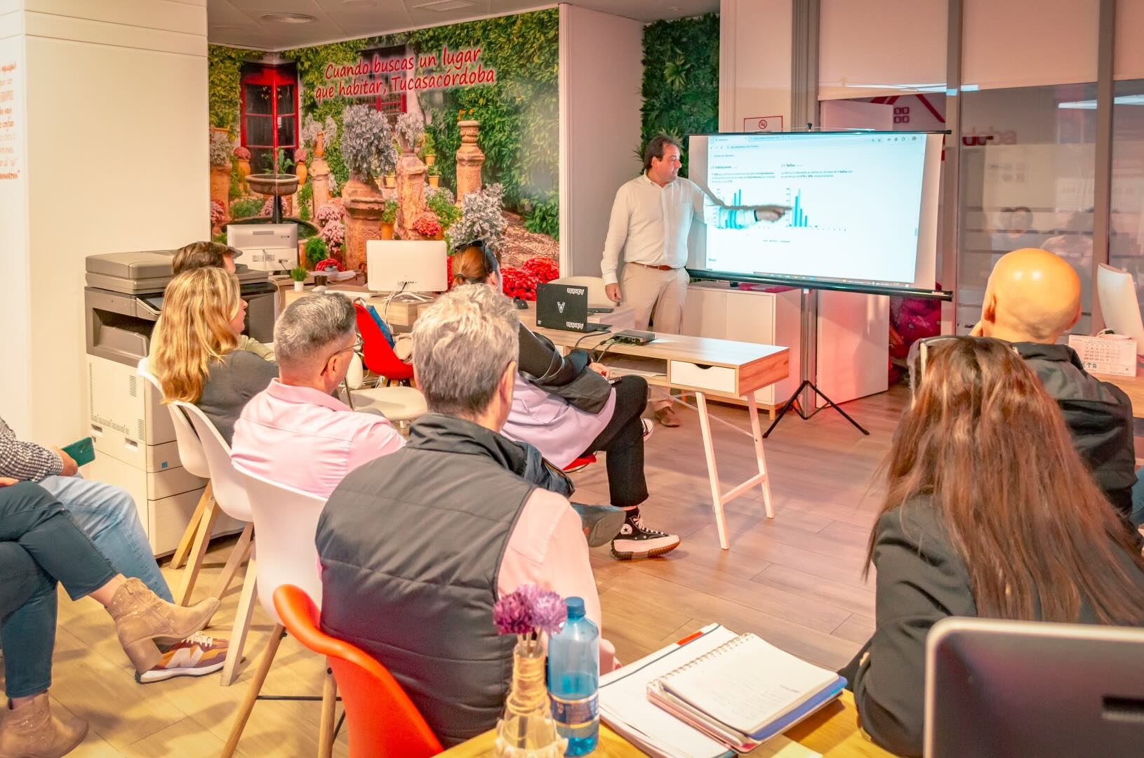 Sesión Formativa en Big Data Inmobiliario con FotocasaPro-Adevinta: Impulsando el Conocimiento del Mercado en Tucasacórdoba