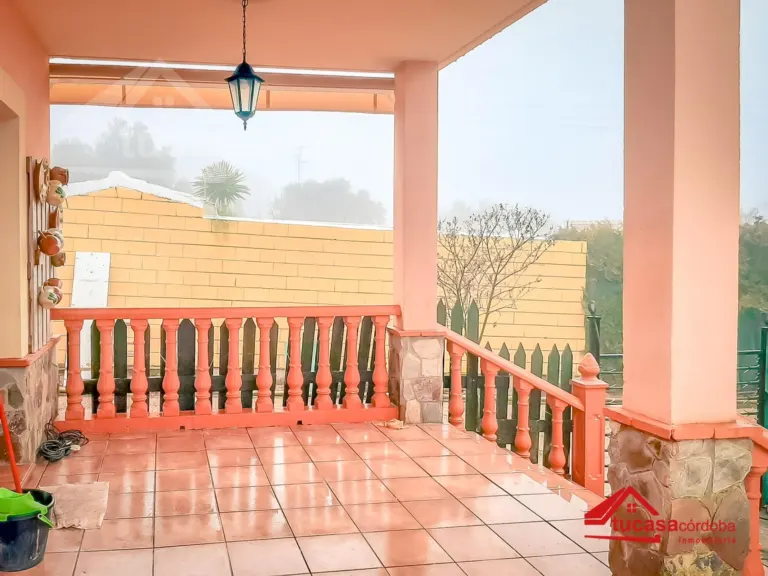 Casa con terreno en El Jardinito