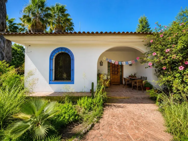 Casa con terreno en Crta. Palma del Río