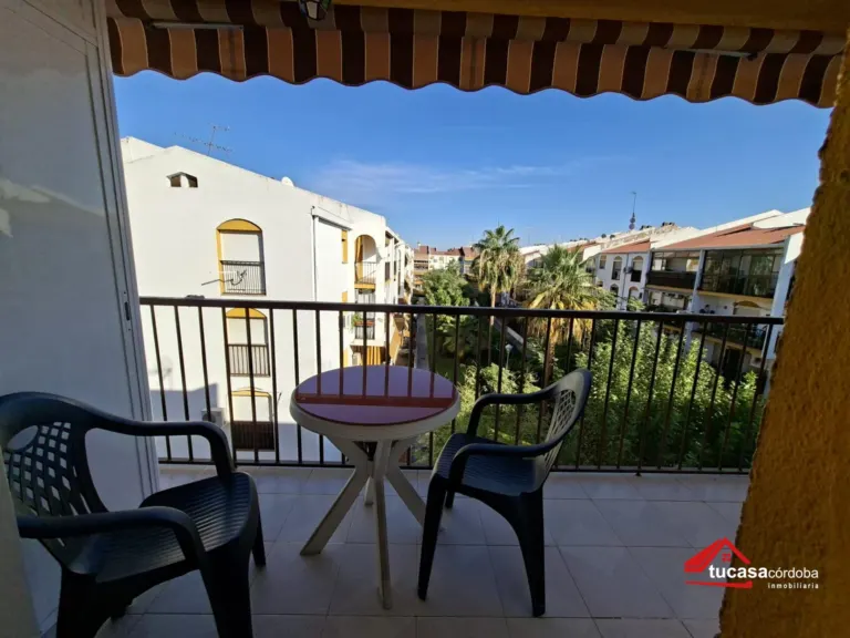 Piso en Miralbaida