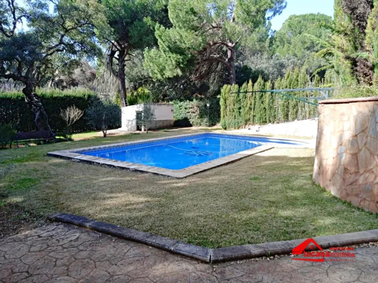 Casa con terreno en Trassierra