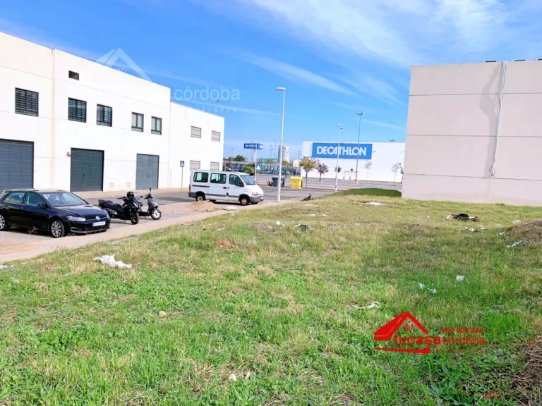 Terreno industrial en Crta. Palma del Río