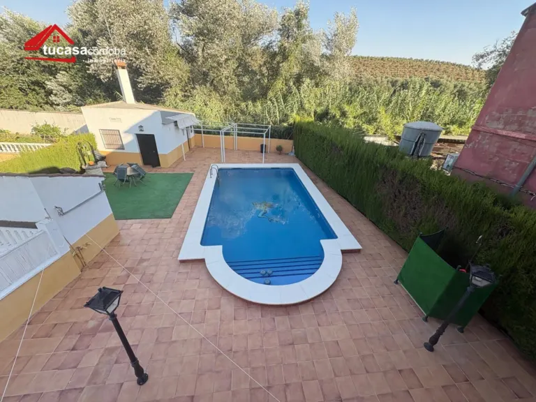 Chalet en Alcolea