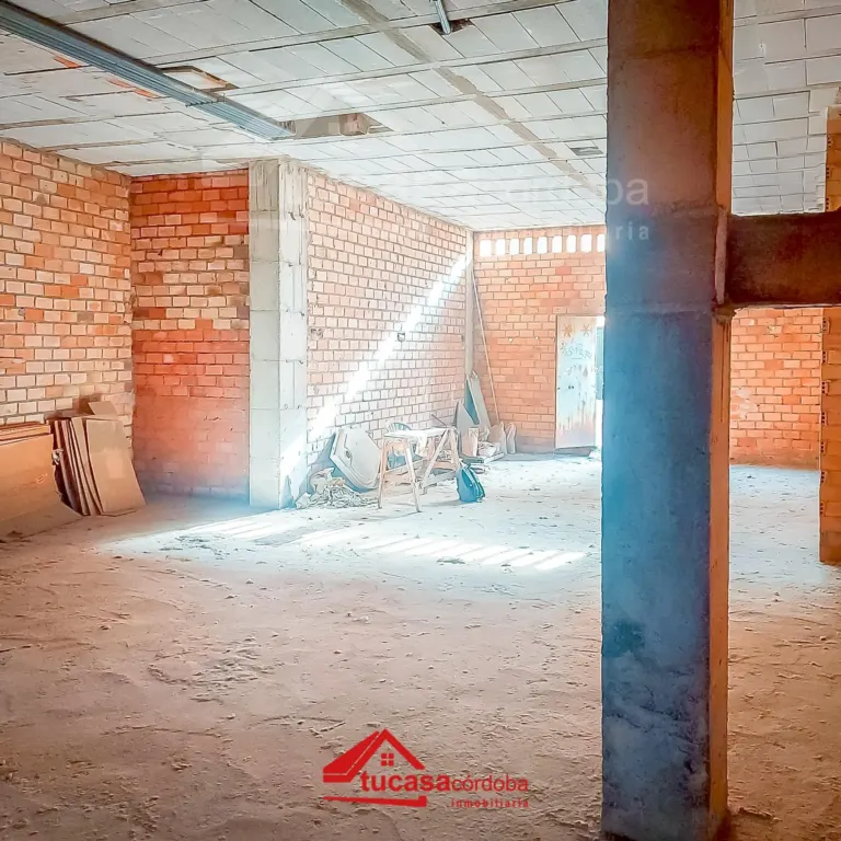 Local comercial en Crta. de Trassierra