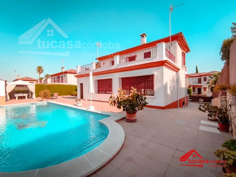 Chalet en Encinares de Alcolea
