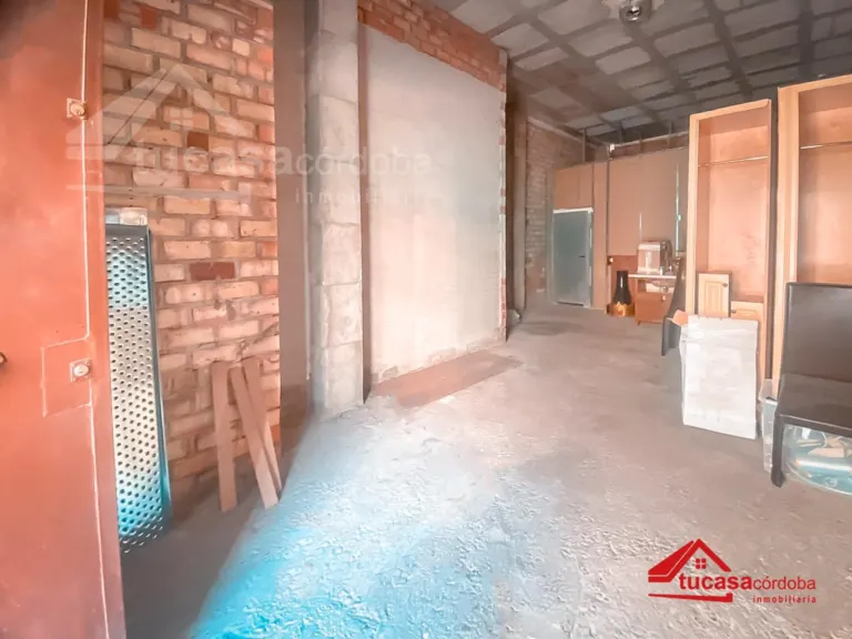 Local comercial en Avd. Libia