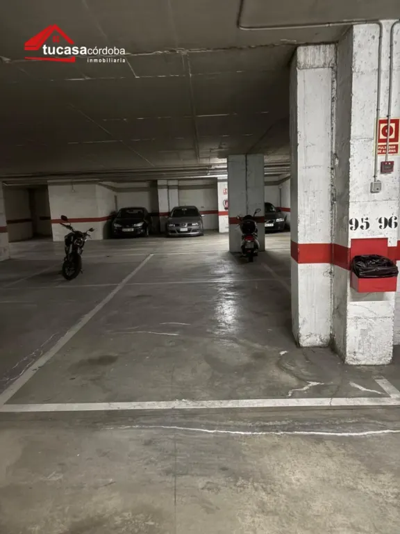Parking en Arruzafilla