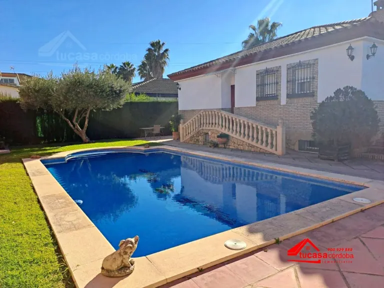 Casa con terreno en Las Quemadas