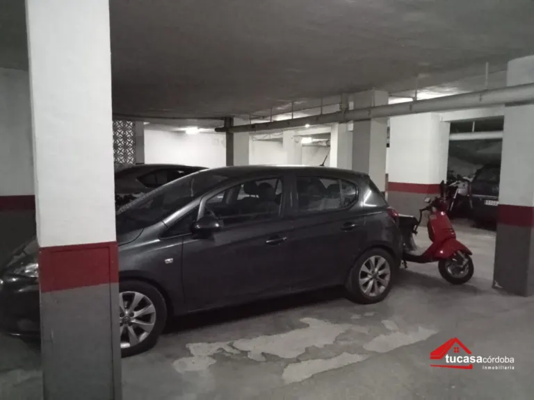 Parking en Av. Barcelona - Viñuela - Rescatado