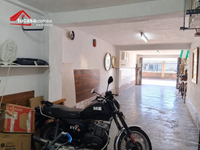 Local comercial en Carlos III