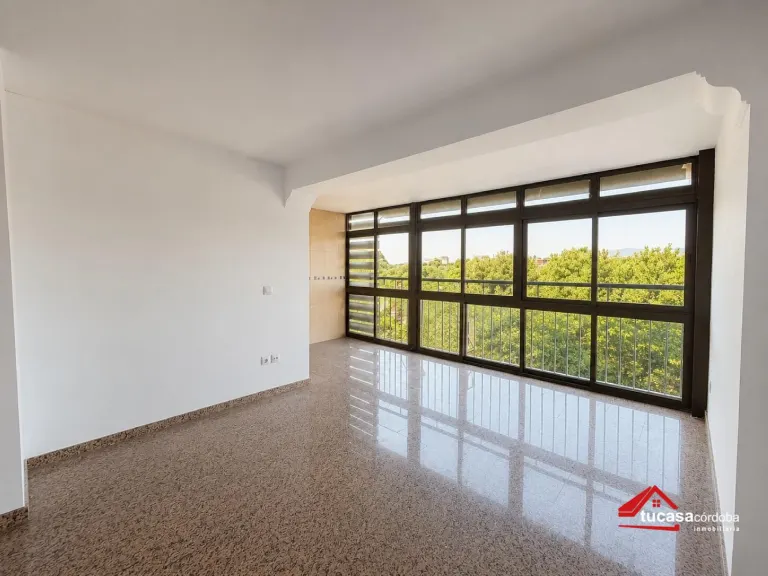 Piso en Sector Sur Zona Baja
