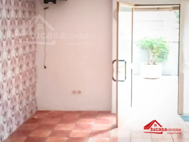 Local comercial en Arroyo del Moro